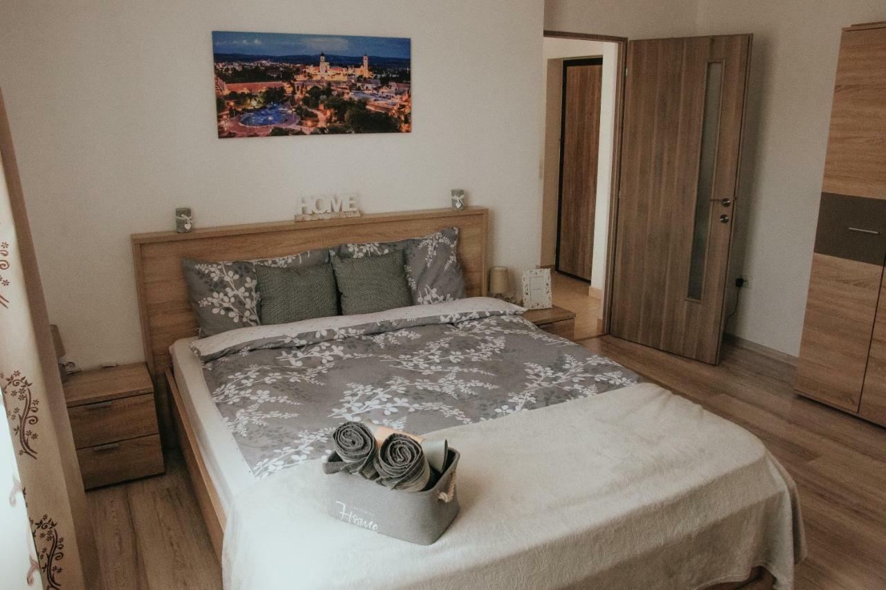 Apartament 1 Decembrie Appartement Alba Iulia Buitenkant foto