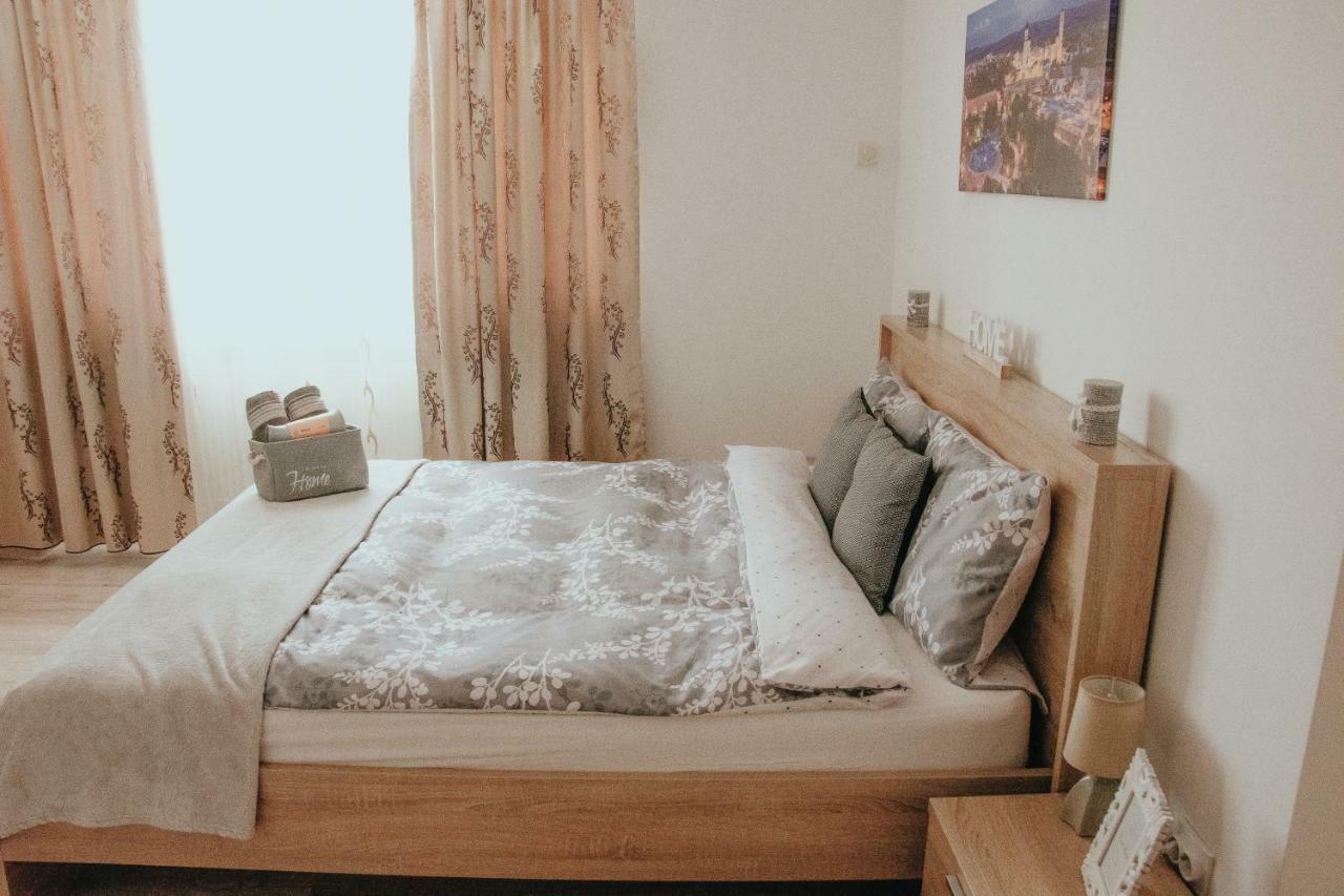Apartament 1 Decembrie Appartement Alba Iulia Buitenkant foto